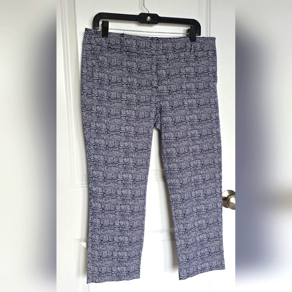 Women's Navy‎ and White Patterned Crop Pants